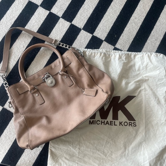 Michael Kors Hamilton Large Tote - Picture 5 of 6